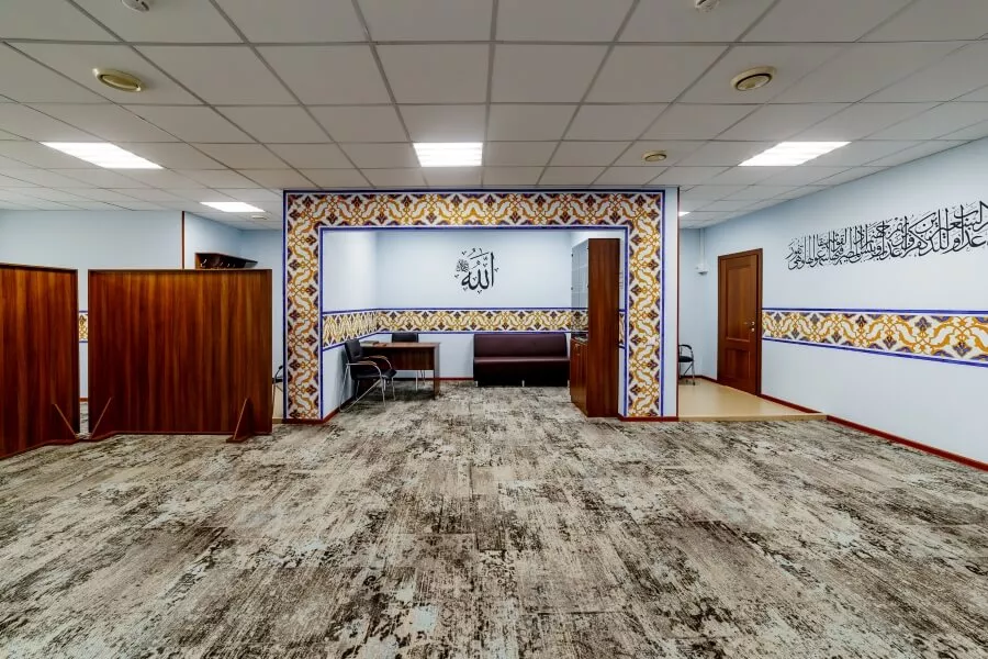 Застройка и ремонт молельного помещения