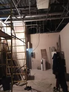 Демонтажные работы в магазине Bobby Brown в ТРЦ Мега Теплый Стан