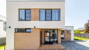 Дом «Латте» с плоской кровлей в деревне Свитино Наро-Фоминского района Московской области