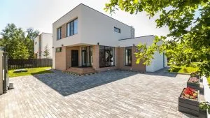 Дом «Латте» с плоской кровлей в деревне Свитино Наро-Фоминского района Московской области