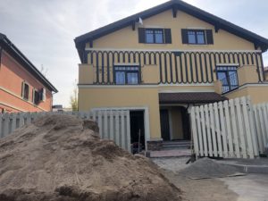 ГК "Конкиста" завершает ремонт дома в поселке "Маленькая Италия"
